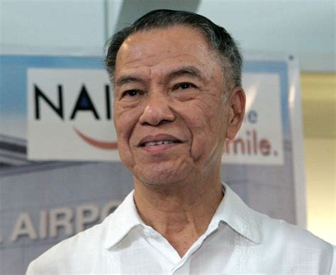 Lucio Tan .